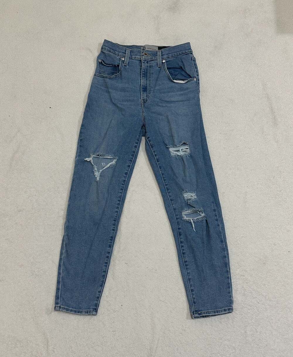 Levi's SilverTab Mom Jean Size 27 Distressed Denim